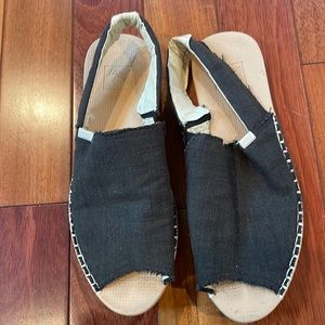 Reef | Comfortable and casual sandals